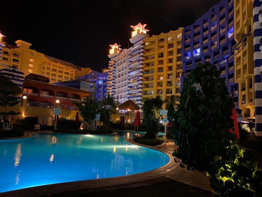 Porto Marina Resort Chalets Families Only El Alamein Exterior photo